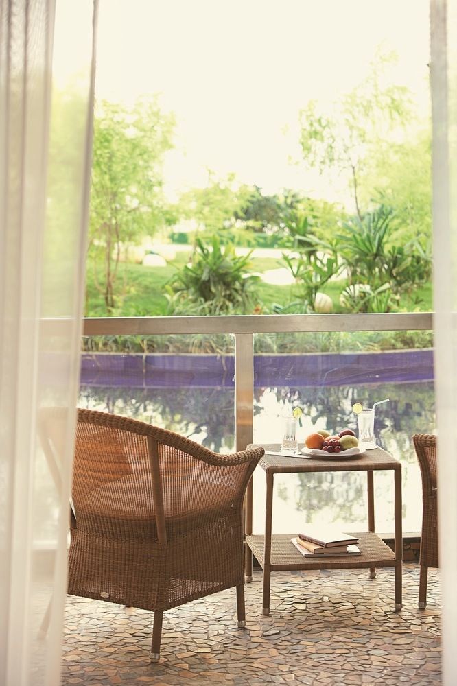 Waterstones Hotel