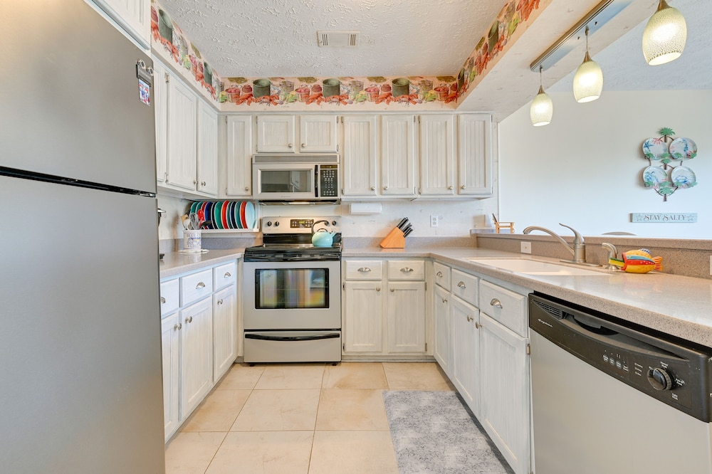 Walk to Beach: Gem w Balcony in Sea Grove Resort — hotel in Surfside Beach