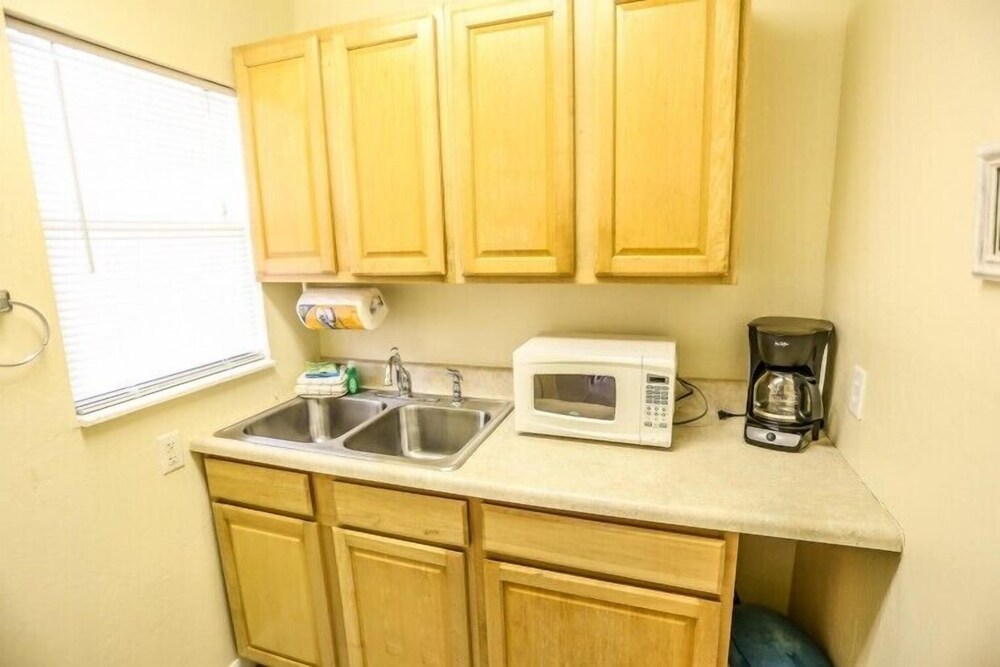 106 Tropical Shores Manor Fort Myers Beach - photo 18