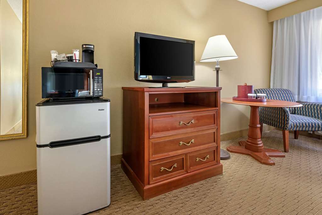 Clarion Hotel Conference Center Lexington North - photo 8