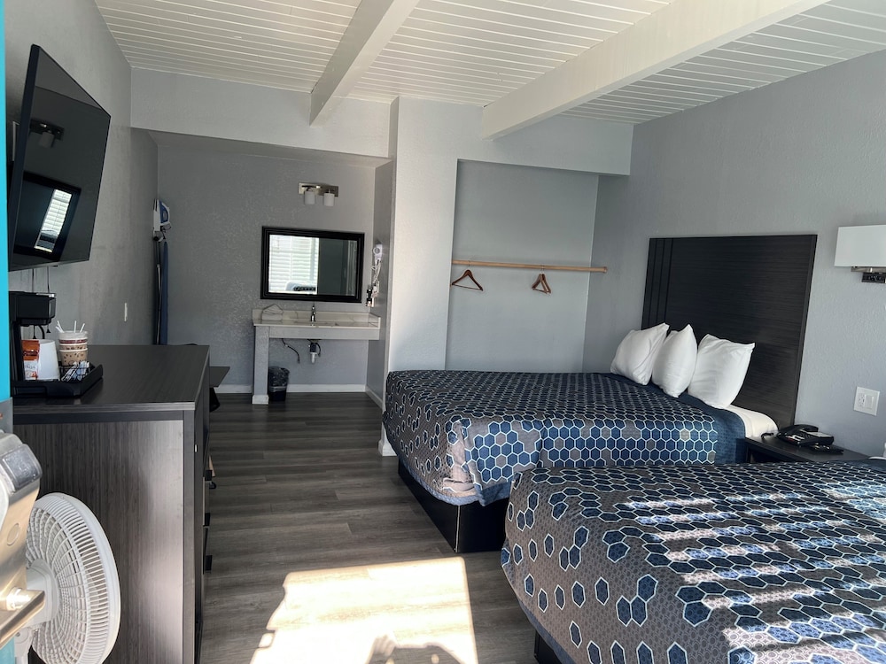 Sea Garden Inn - photo 11