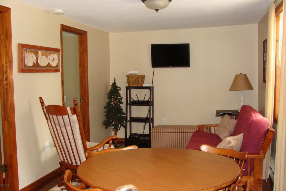 On Pointe Lakefront Resort - photo 20