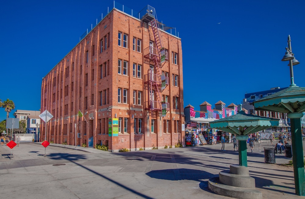 Venice Breeze Suites - photo 37