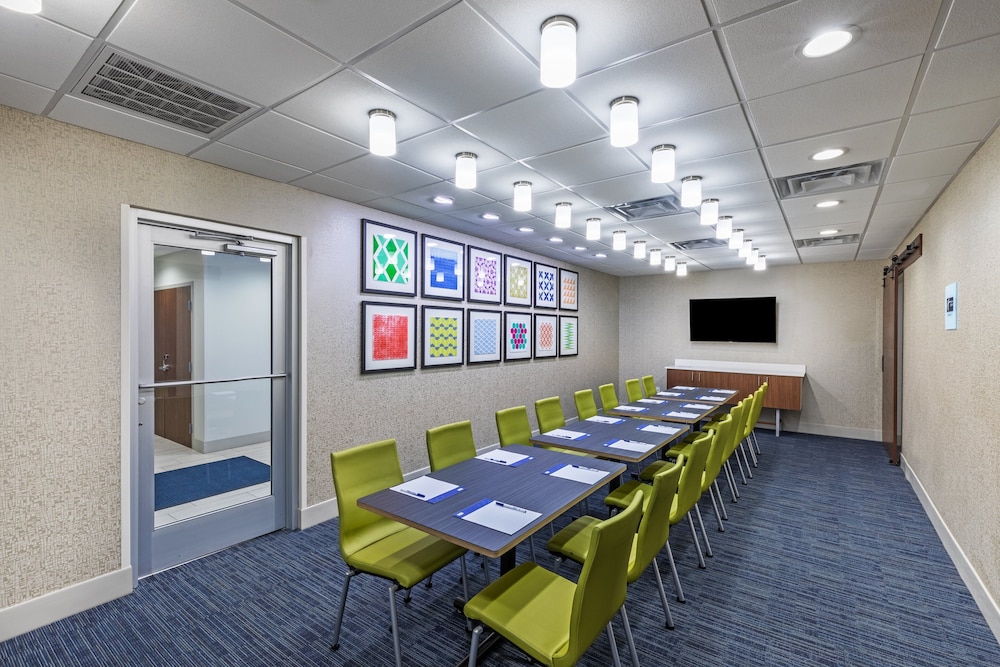 Holiday Inn Express & Suites Purcell by IHG - photo 31