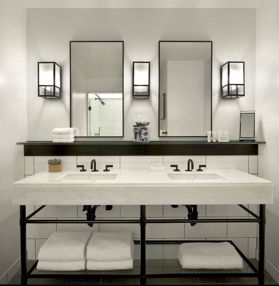 21c Museum Hotel Cincinnati - photo 29