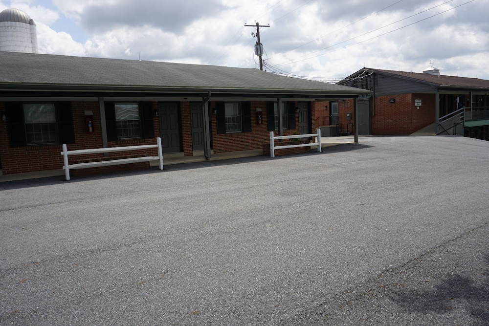 Harvest Drive Family Inn - photo 62
