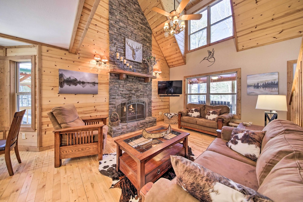 Stunning Blue Ridge Retreat w River Access