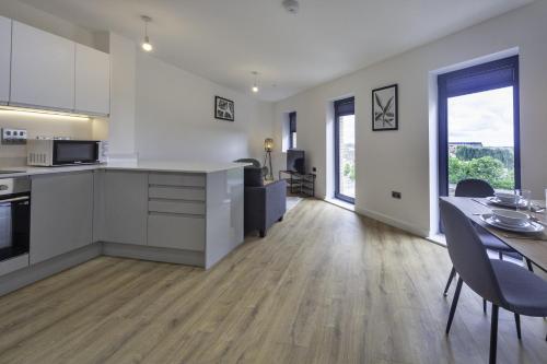 Stunning 2 Bedroom Apartment in Central Ashford — 4-Star Luxury Hotel in Ashford, United Kingdom