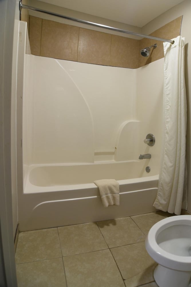 Lynchburg Country Inn - photo 24