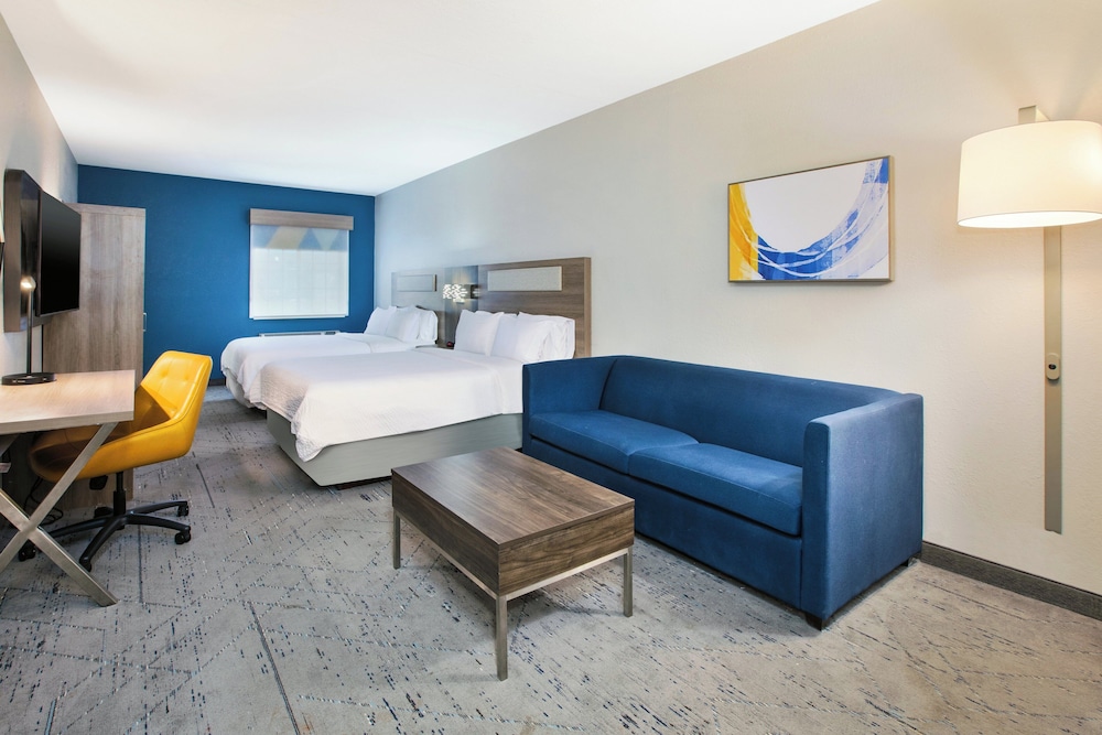 Holiday Inn Express & Suites Wauseon by IHG - photo 7