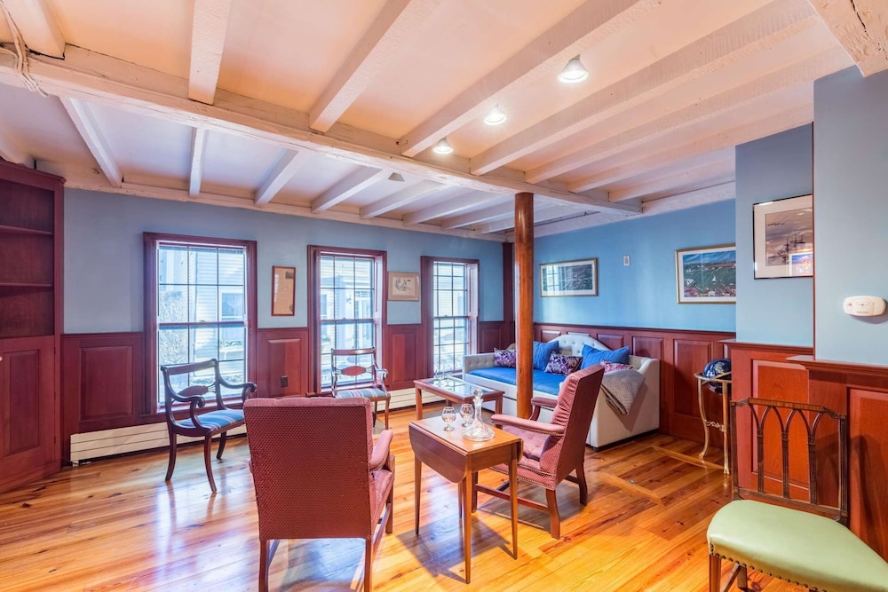 Rockmere Inn - photo 19