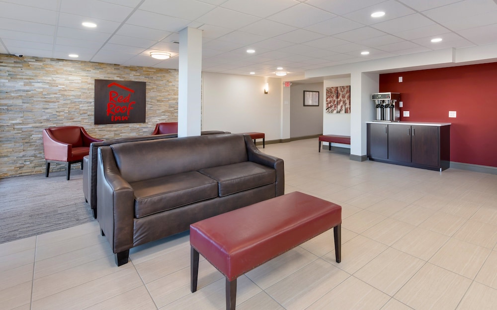 Red Roof Inn Dayton Moraine U of Dayton - photo 8