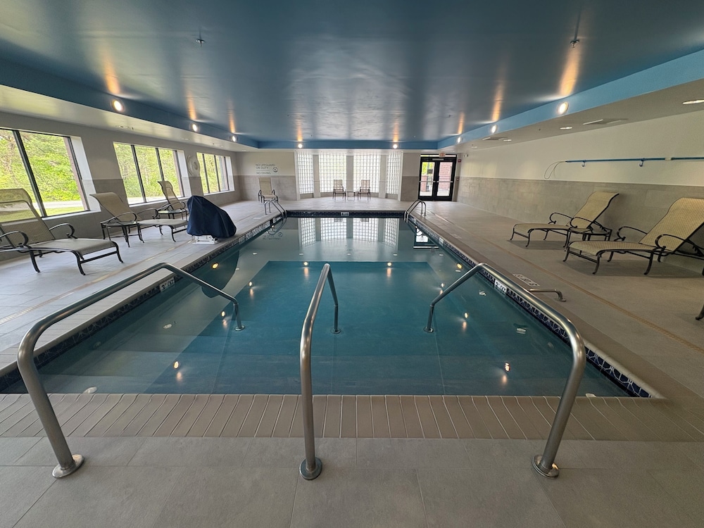 Hampton Inn Bennington - photo 29