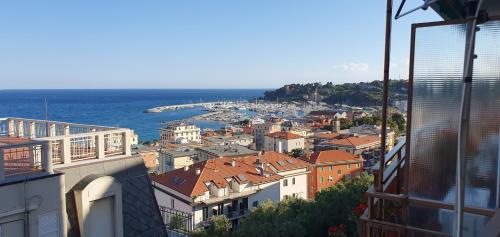 Casa Lino & Paolina 85m2 apartment 4 guests — 4-Star Luxury Hotel in Varazze, Italy