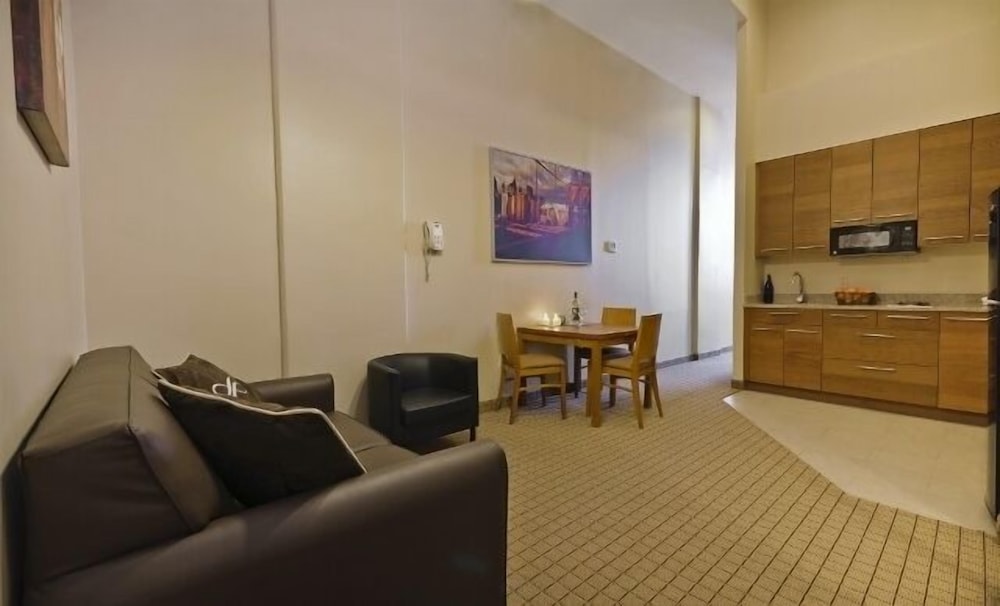 Pointe Plaza Hotel - photo 29