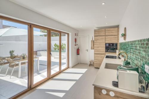 Casa Senang — 4-Star Luxury Hotel in Ferragudo, Portugal