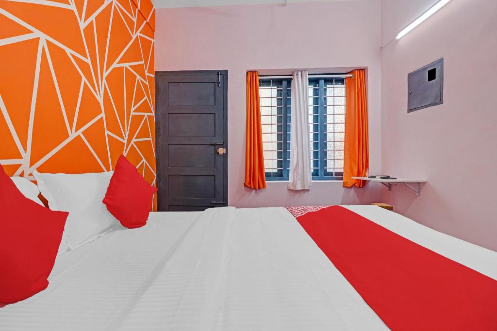 Super Oyo Flagship 83042 Skywind — Thiruvananthapuram