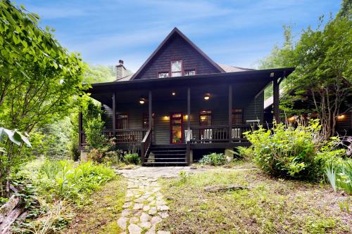 Smokey Mountain Getaway — hotel in Robbinsville
