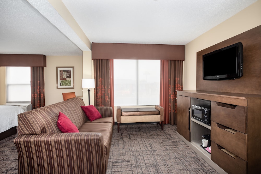 Hampton Inn Jonesboro - photo 5
