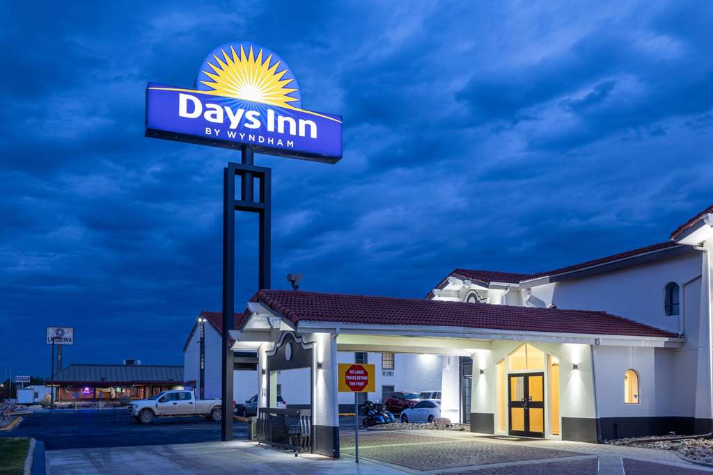 Days Inn by Wyndham Casper - featured photo