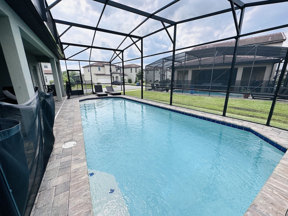 Balmoral Resort 164aa 6 Bedroom Home by RedAwning - featured photo