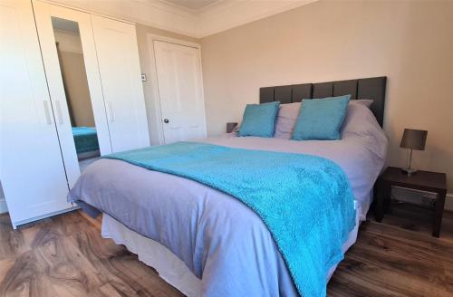 Castle Cottage — 4-Star Luxury Hotel in Rayleigh, United Kingdom