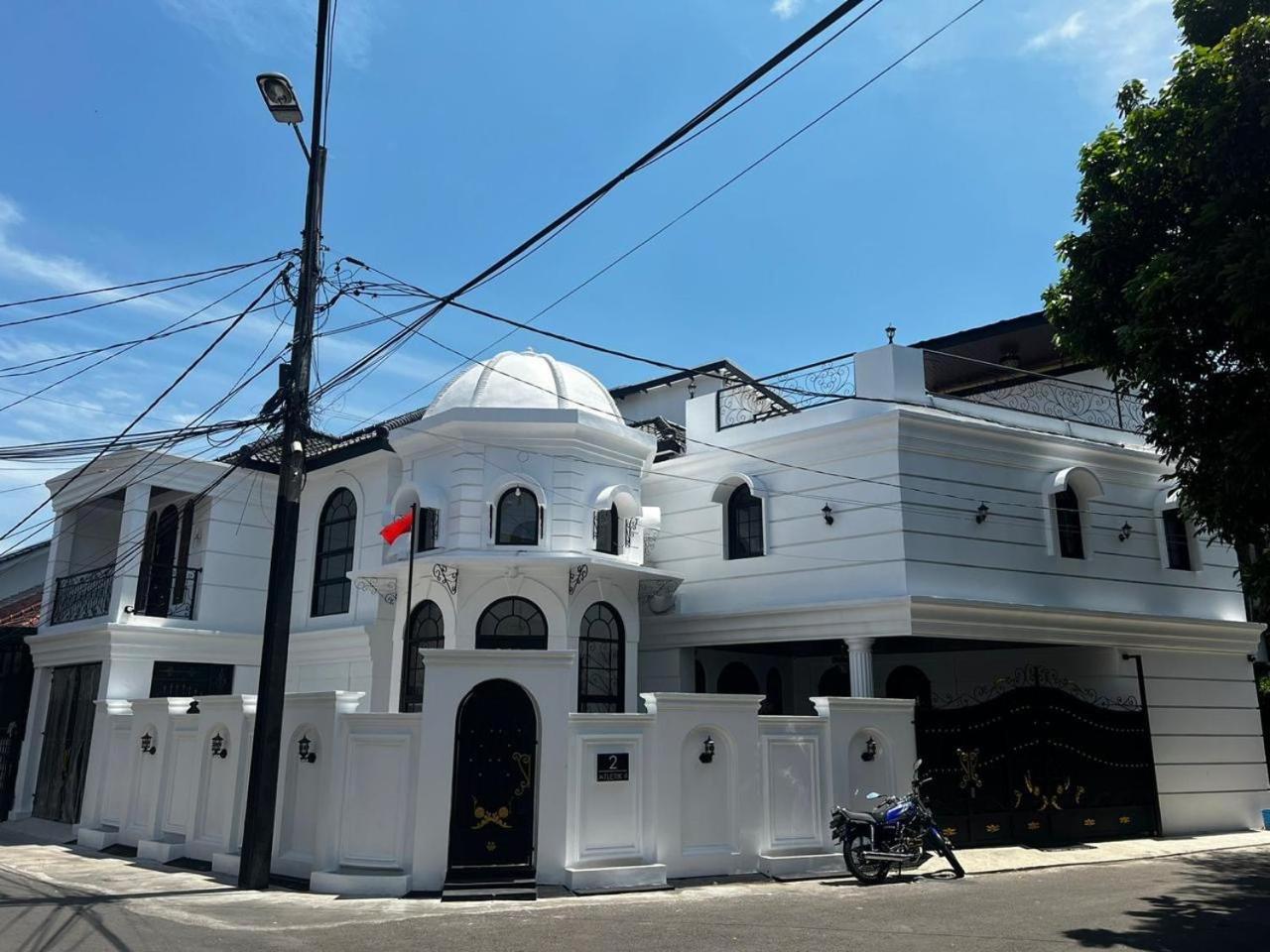 Utama House — 4-Star Luxury Hotel in Bandung, Indonesia