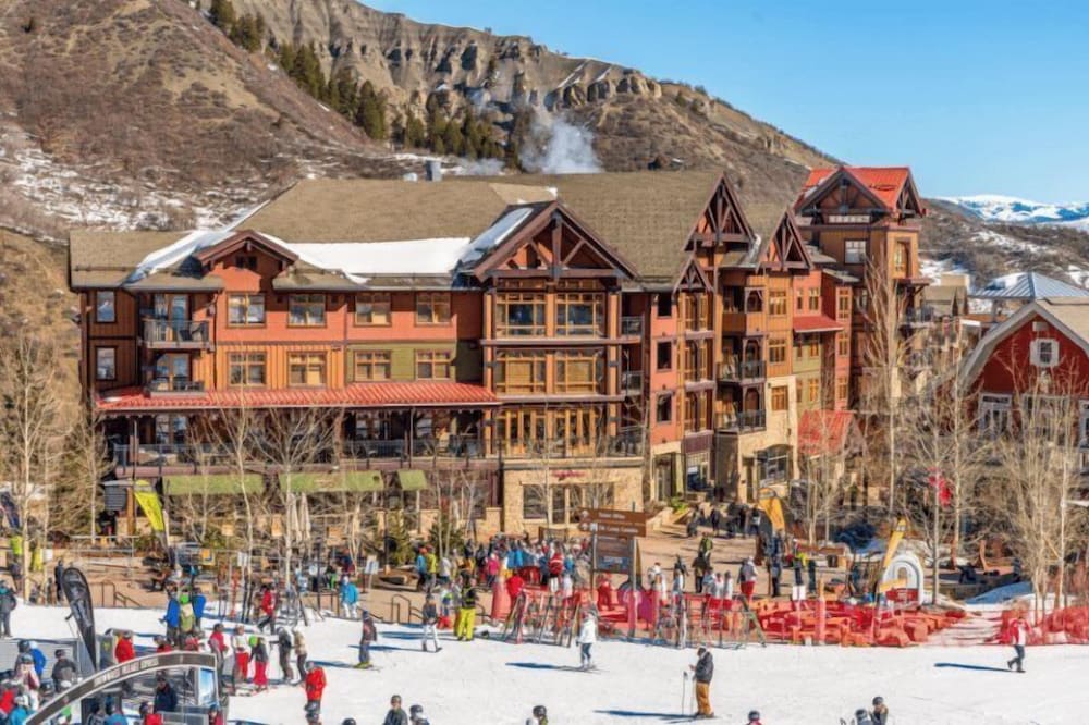 Luxury Ski in Ski out 3 Bedroom Mountain Resort Vacation Rental in the Heart of Snowmass Base Village - photo 5