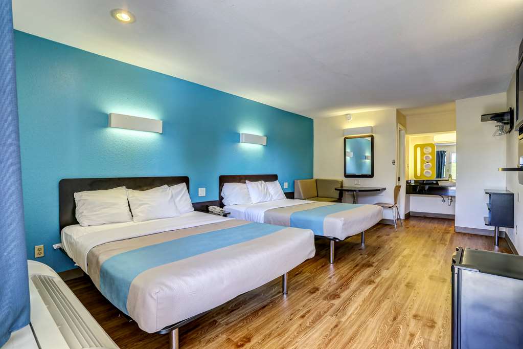 Motel 6 Dickson TN - photo 34