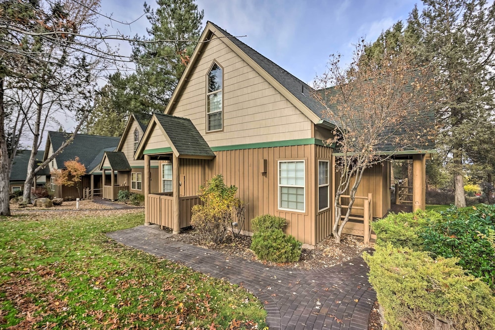 Chalet At Running Y Resort With Wraparound Deck — Klamath Falls