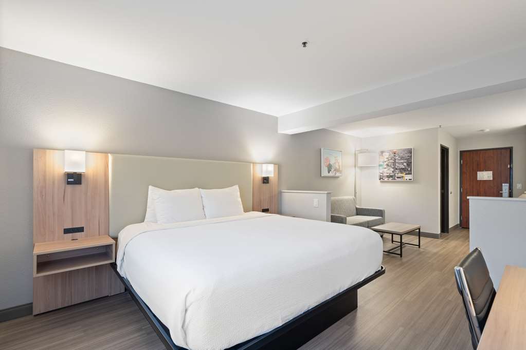 Best Western Lake Oswego Portland Hotel & Suites - photo 61