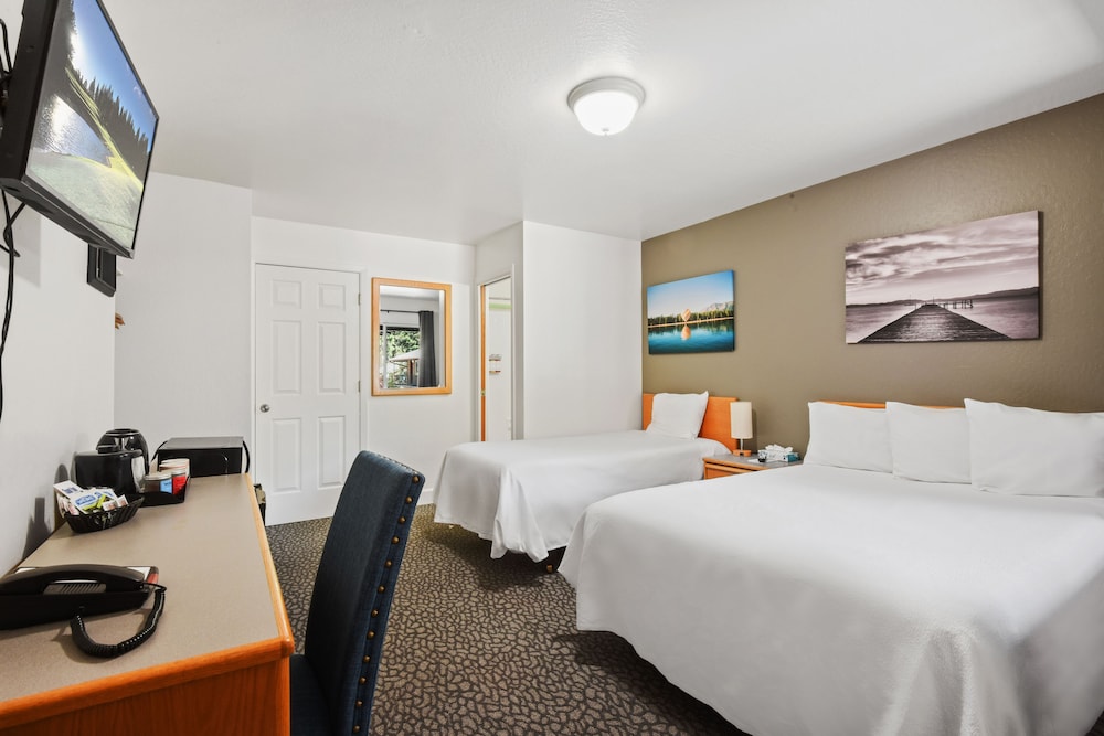 Crown Motel and Family Resort - photo 51