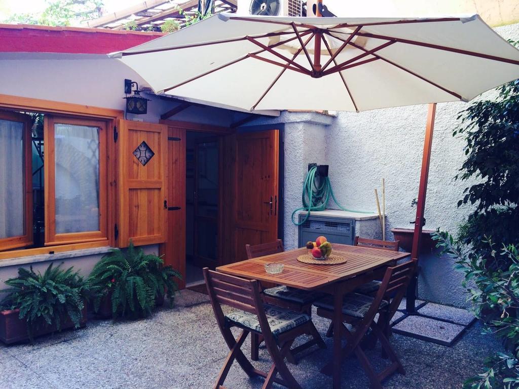 Colosseum Cottage — 4-Star Luxury Hotel in Rome, Italy