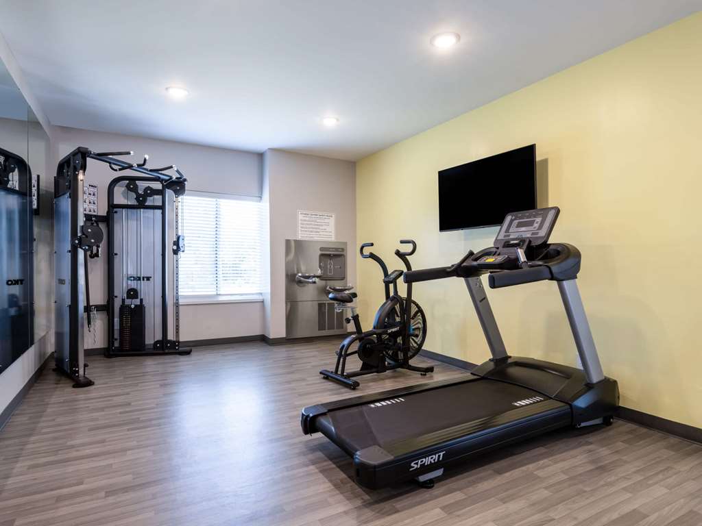 ECHO Suites Extended Stay by Wyndham Spartanburg - photo 8