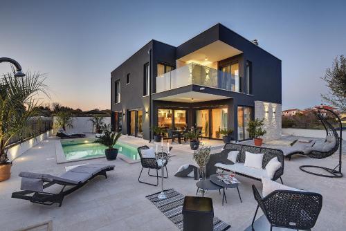 Villa Orion Private Heated Pool Sauna & Jacuzzi — 4-Star Luxury Hotel in Rovinj, Croatia