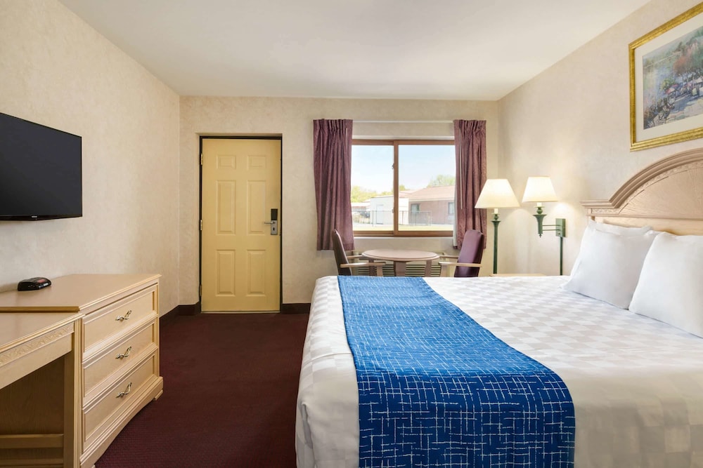 Travelodge by Wyndham Niagara Falls - photo 20