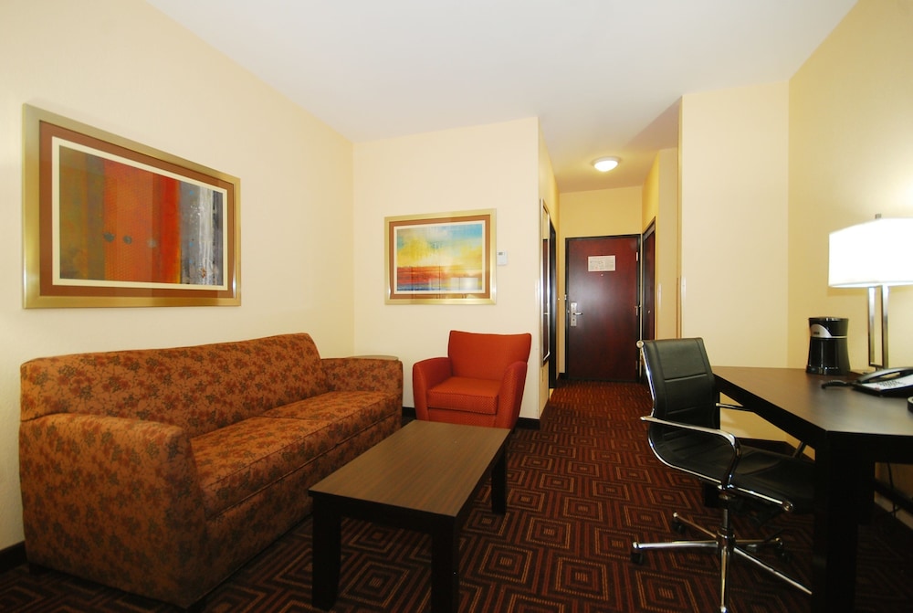 Paradise Inn & Suites - photo 8