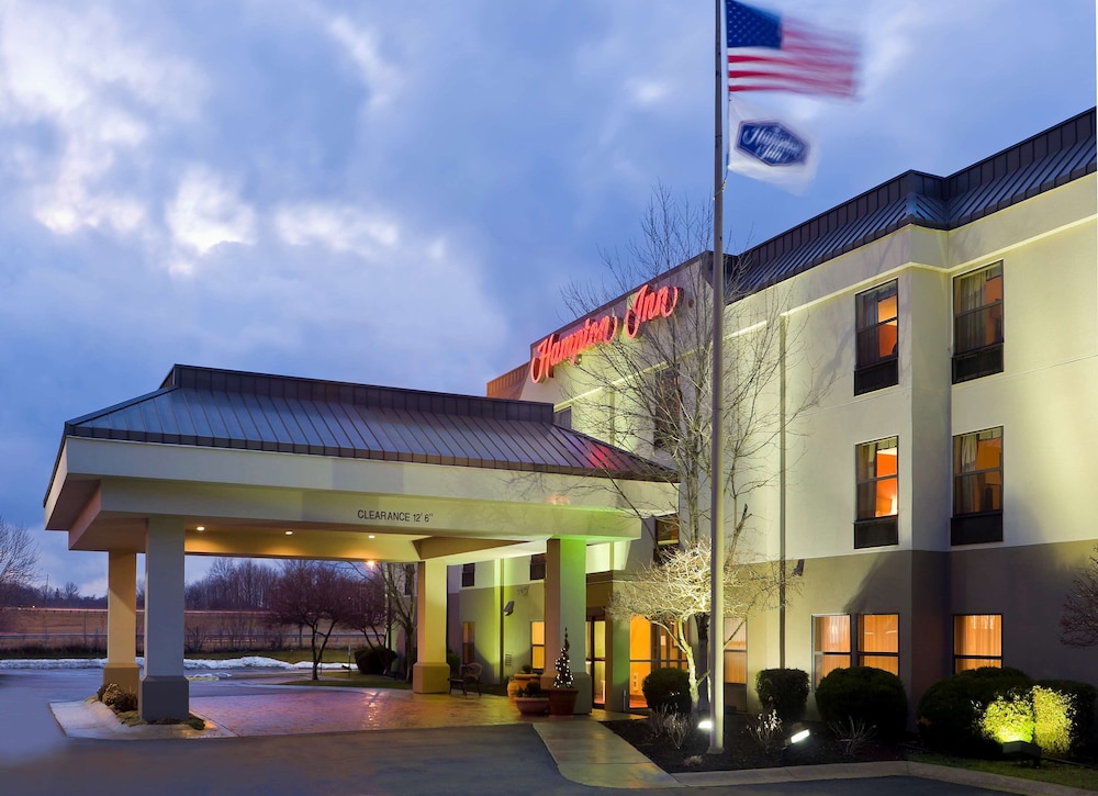 Hampton Inn Akron Fairlawn - photo 29