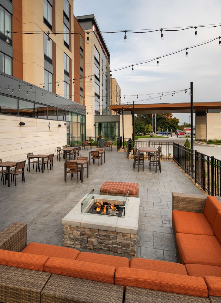 Hilton Garden Inn Milwaukee Brookfield Conference Center WI - photo 32