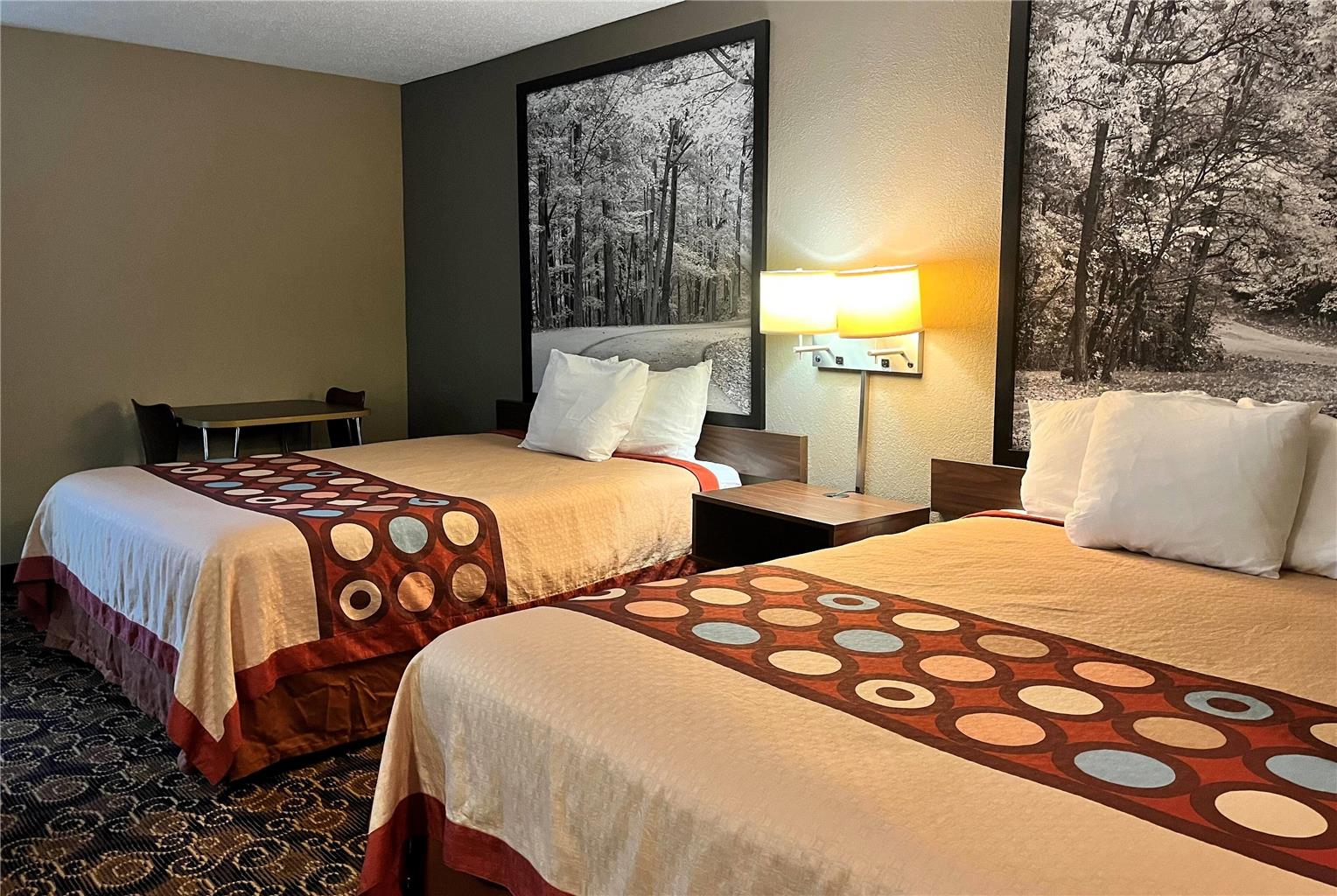 Super 8 by Wyndham Evansville North - photo 17