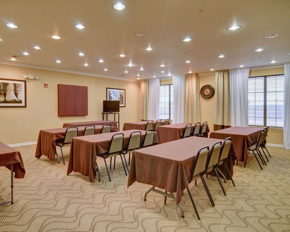 Comfort Suites Roanoke Fort Worth North - photo 32
