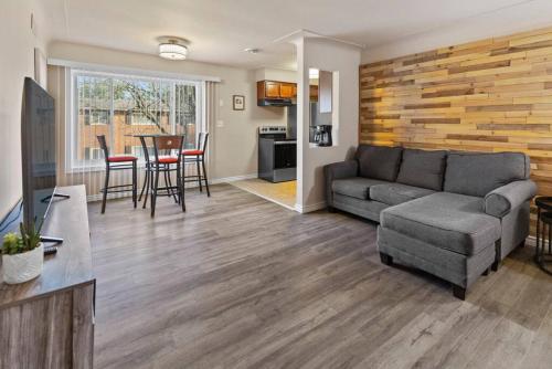 Modern Cozy 2b apt in Shelby Twp — 4-Star Luxury Hotel in Shelby, United States
