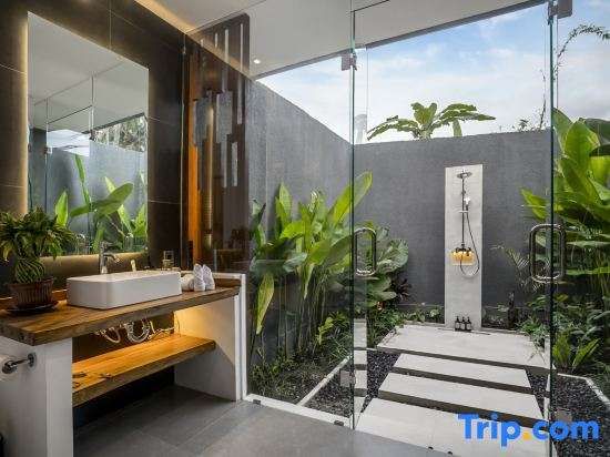 Sarang Cocoon Villa Ubud by BaliSuperHost — 4-Star Luxury Hotel in Ubud, Indonesia
