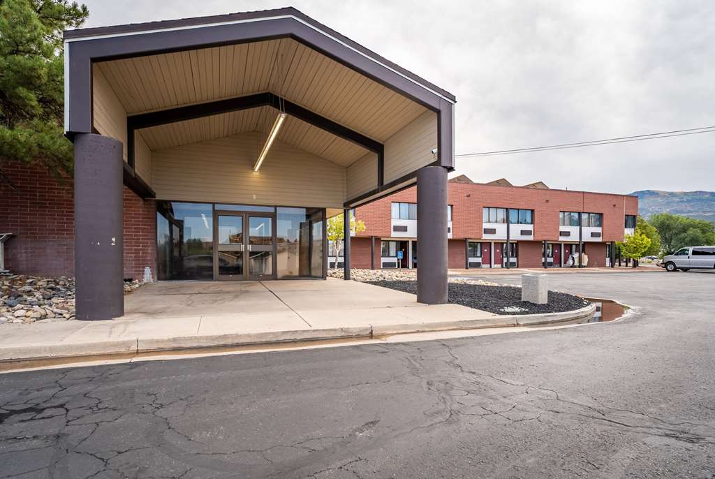 Ramada by Wyndham Cedar City - photo 6