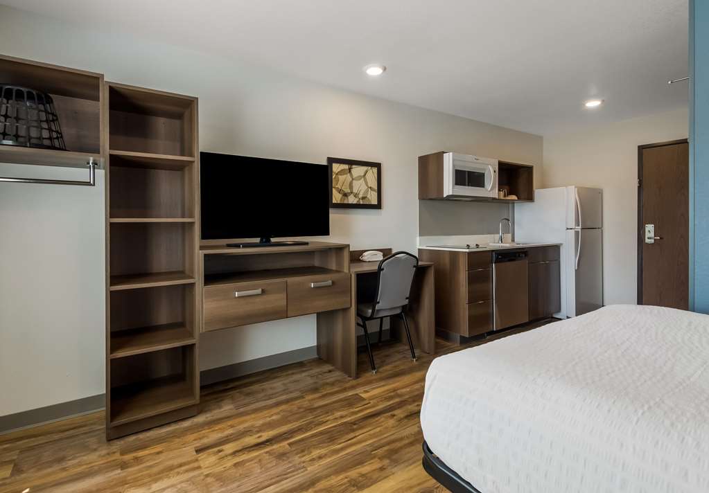 WoodSpring Suites Roanoke - photo 18