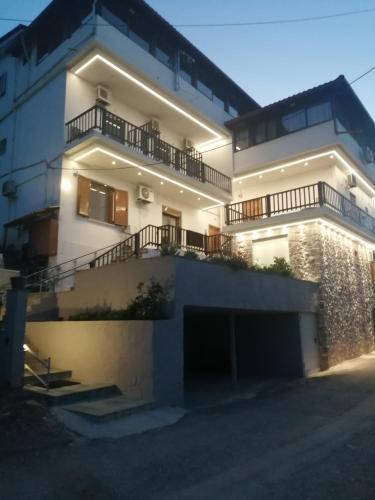 Panorama Rooms in Amfikleia, Greece