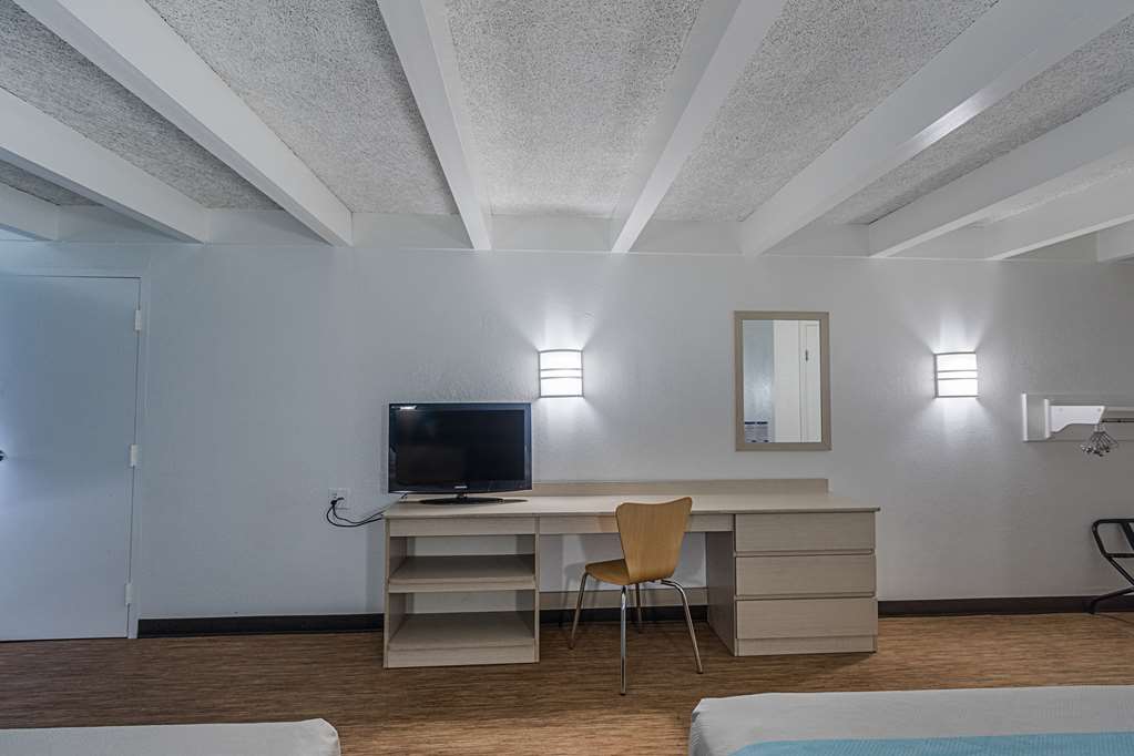 Motel 6 Kokomo In - photo 9