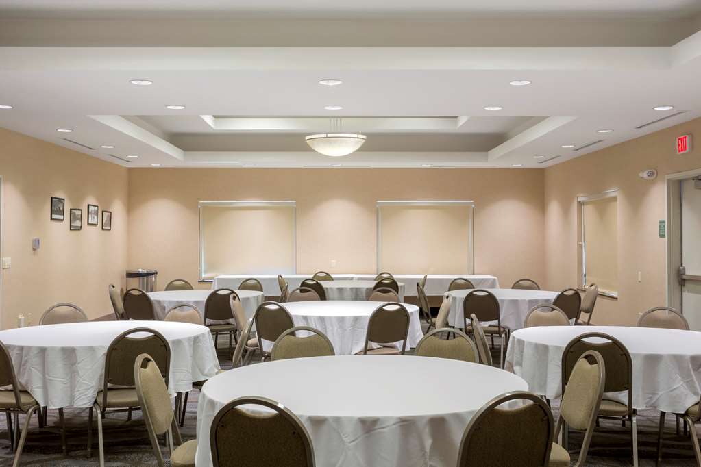 Best Western Plus Fossil Country Inn & Suites - photo 8