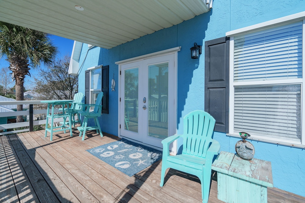 Sunset Lagoon - carbon neutral hotel in Panama City Beach
