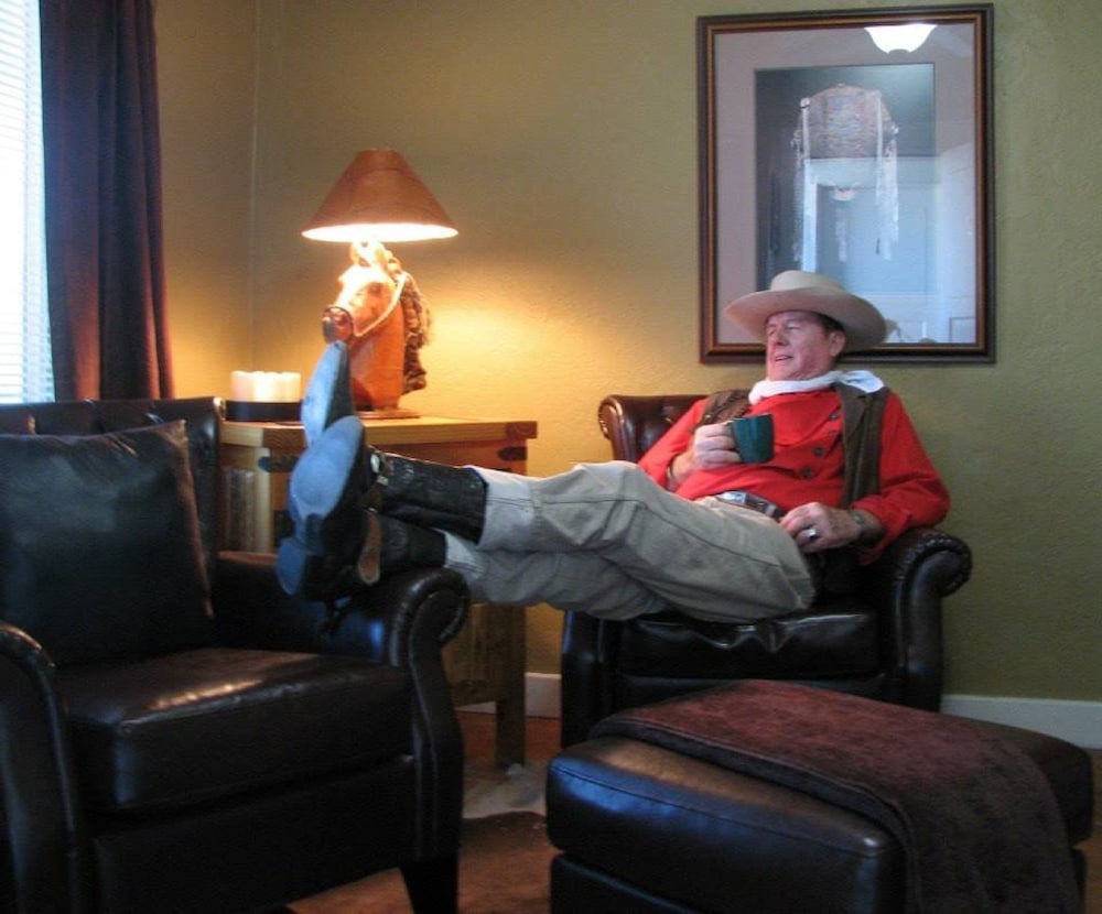Cottonwood Hotel - photo 48